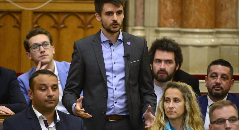 A Momentum is beszállt a diplomáciai botrányba – Szijjártót ruszkibérencnek, Brovdit hősnek nevezték