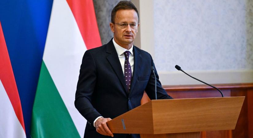 Szijjártó Péter: Magyarország továbbra is a túszok szabadon bocsátását követeli
