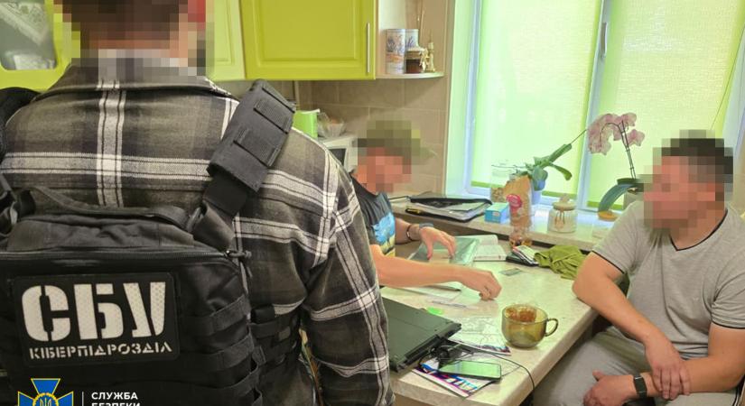 Kijev megyében elfogtak egy orosz ügynököt, aki korrigálta a támadásokat több ukrán megyében