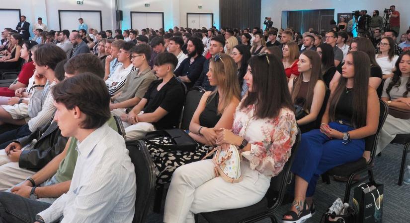 IX. Mészáros Alapítvány Konferencia: az alapítvány segíti a fiatalok elhelyezkedését