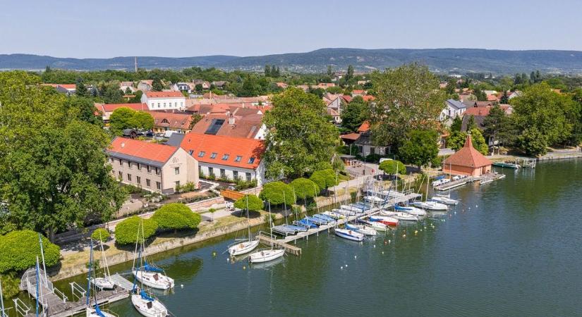 Színházbarátok figyelem! A Malom és Kacsa őszi előadásai izgalmas estéket ígérnek