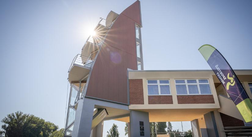 Teljes közgyűlési támogatás mellett újították fel a céltornyot