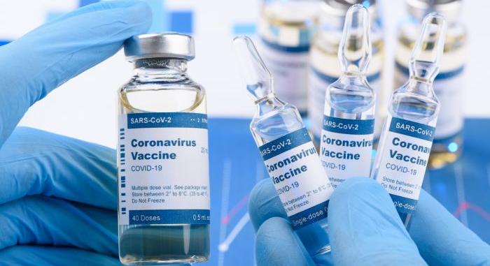 Mit kell tudnunk a Covid-vakcinákról?