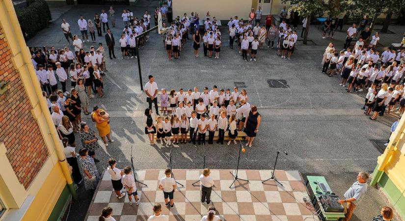 Eső, forróság? Ilyen idő várható a tanév első napján! - Mutatjuk a részleteket
