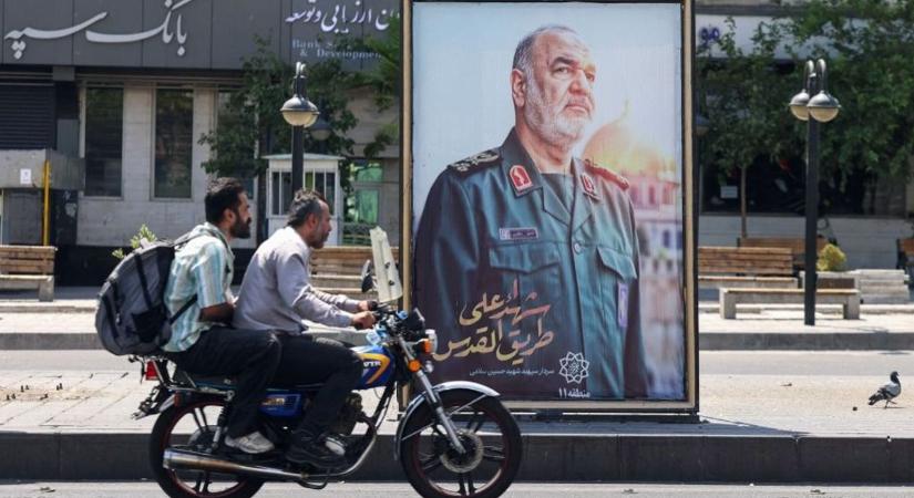 Irán bosszújától tartva Berlin minden állampolgárát hazaparancsolta az országból