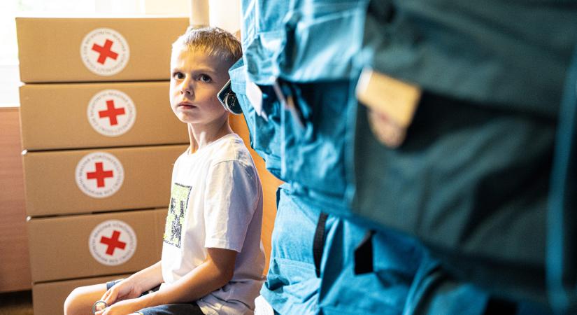 Mintegy 90 rászoruló gyerek kapott beiskolázási támogatást a Szent Ferenc Program jóvoltából – galériával