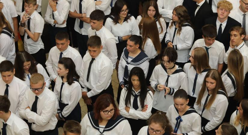 Ez lesz az új szak, amit máris rengetegen választottak – így indult a tanév a keszthelyi Közgázban (galéria, videó)
