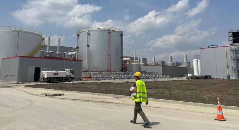 Több száz főt bocsátanak el a Fejér megyei gyárból