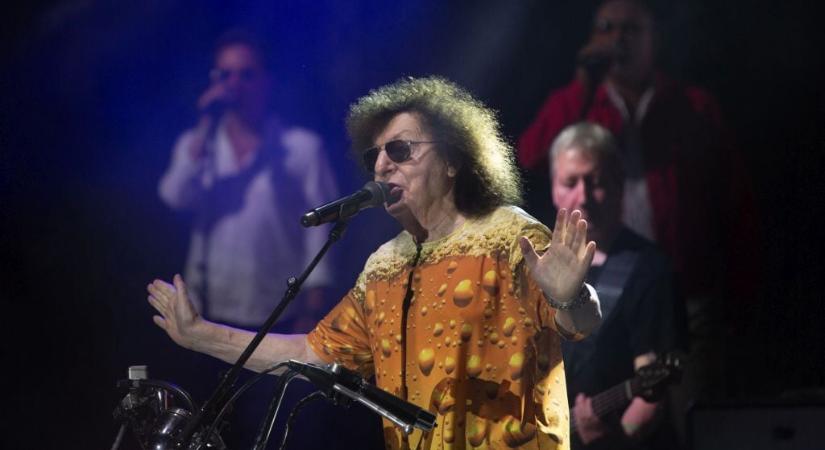 Itt az első fotó Demjén Ferencről a súlyos balesete után – így van most a legenda