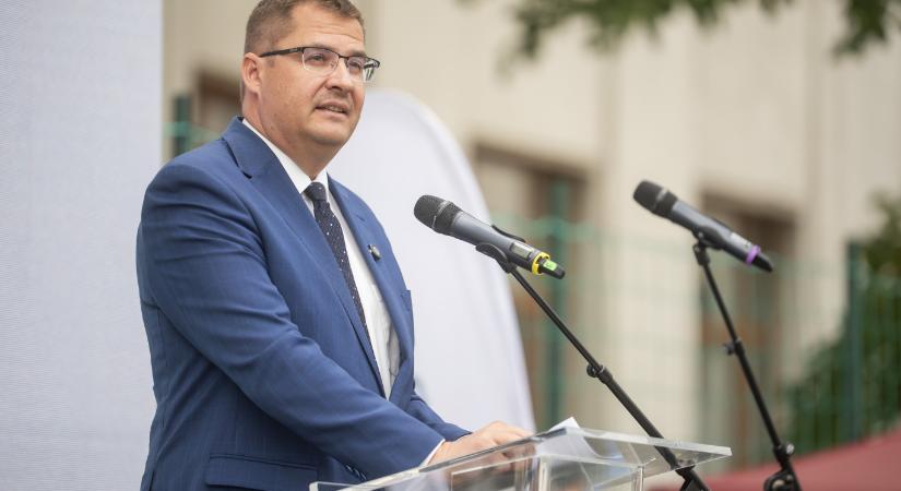Államtitkári tanévnyitó: A Szent Istvánok mellett rendre felbukkannak Orseolo Péterek