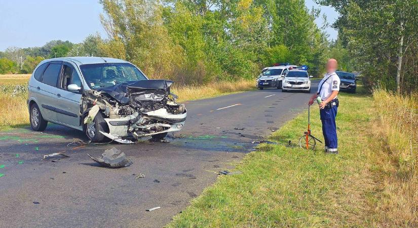 Fotókon a súlyos baleset Zákányszéknél, többen is megsérültek