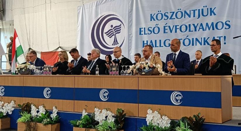 Rekordszámú új hallgatóval, de mi lesz a kohászattal?–videóval, galériával