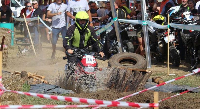 Motoros bemutatók és túrák is lesznek a Nagyvasak Harcán
