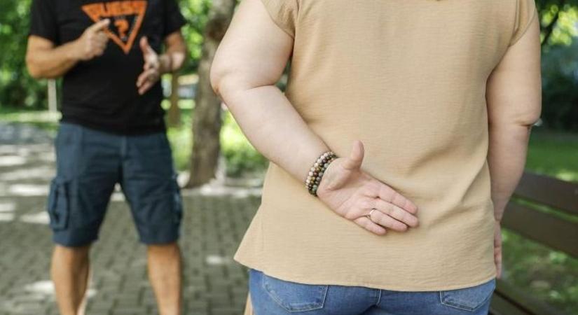 Szabolcsban is megtörténhet: egyetlen kézmozdulat, amivel titokban kérhetsz segítséget!