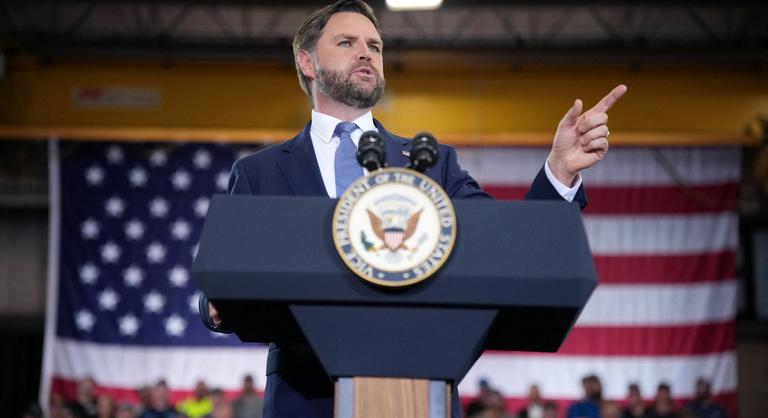 Meglepő kijelentést tett J. D. Vance, kész átvenni az elnöki posztot Donald Trumptól