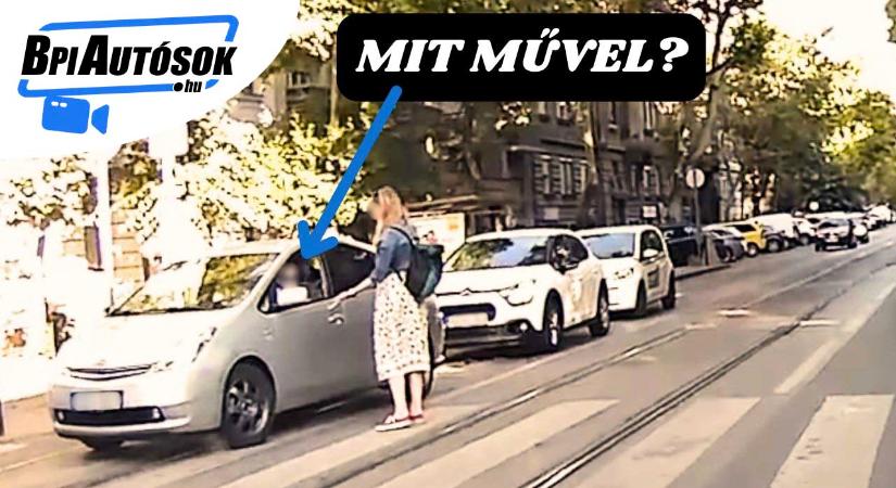 Centiken múlt, hogy áthajtott egy nő lábán a Prius sofőrje a 9. kerületben