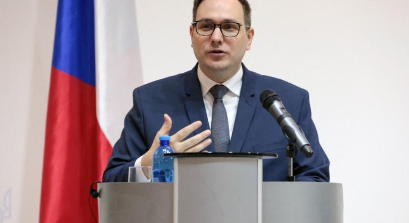 Újra javasolják a csehek, hogy korlátozzák az orosz diplomaták mozgását a schengeni övezetben
