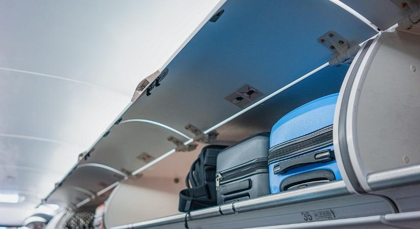 A Ryanair is beadta a derekát, itt az új poggyászméret