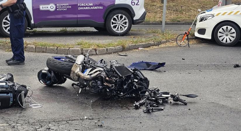 Halálos motorbaleset történt Csepelen, autóbusszal ütközött egy 24 éves férfi