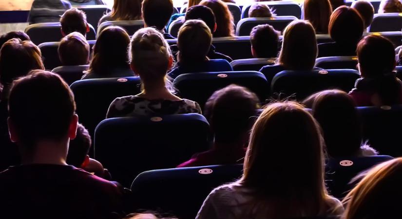 Maszturbáló nézőt vettek videóra és vezettek ki a Korn koncertjén