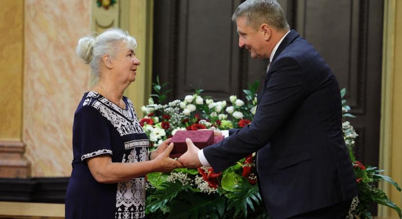 Kitüntették az egri kórház legendás gyerekorvosát, elmesélte, honnan indult a gyógyítás szeretete