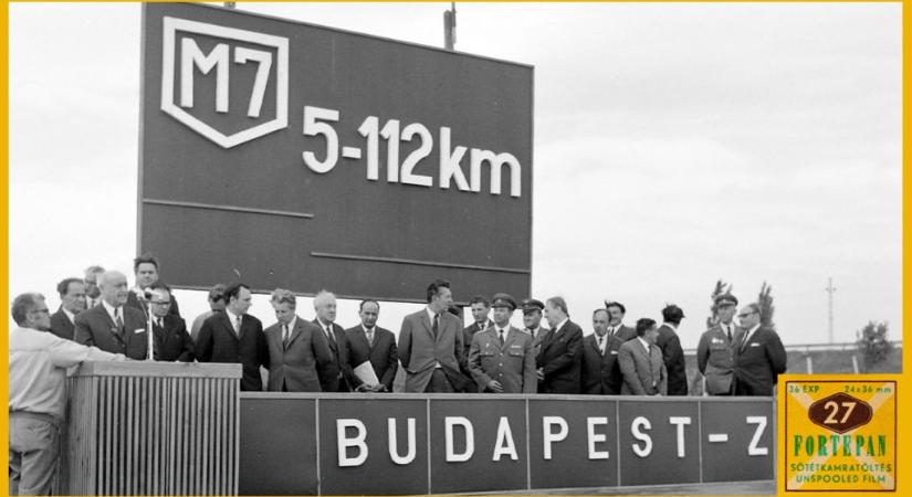 Huszadik századi betűkavalkád ábécé sorrendben