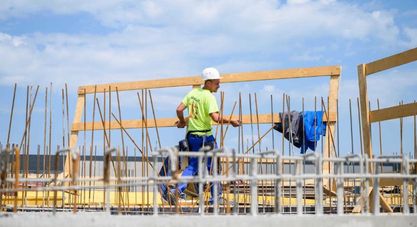 Megkezdte a működését az Otthon Start Programiroda: még 2025-ben több ezer új lakás épülhet