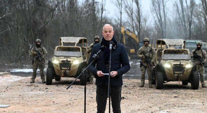 Példátlan támadás érte Koppenhágában a magyar honvédelmi minisztert