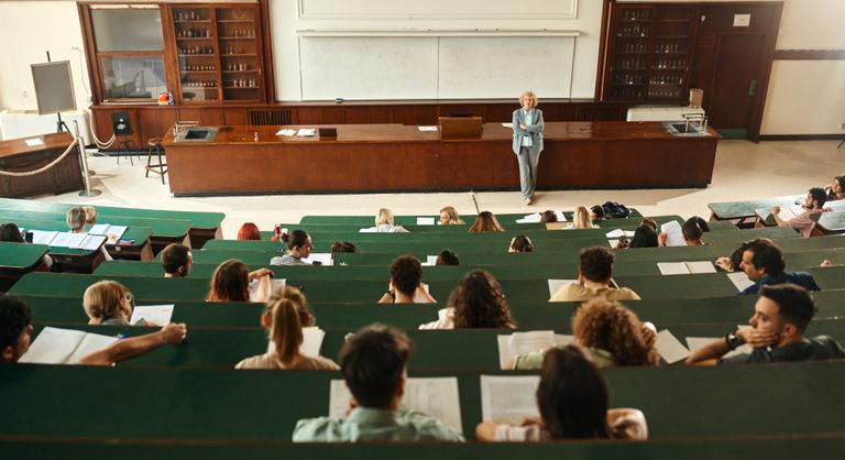 „Áruló lettem!” – Az első generációs diplomások titkos fájdalma
