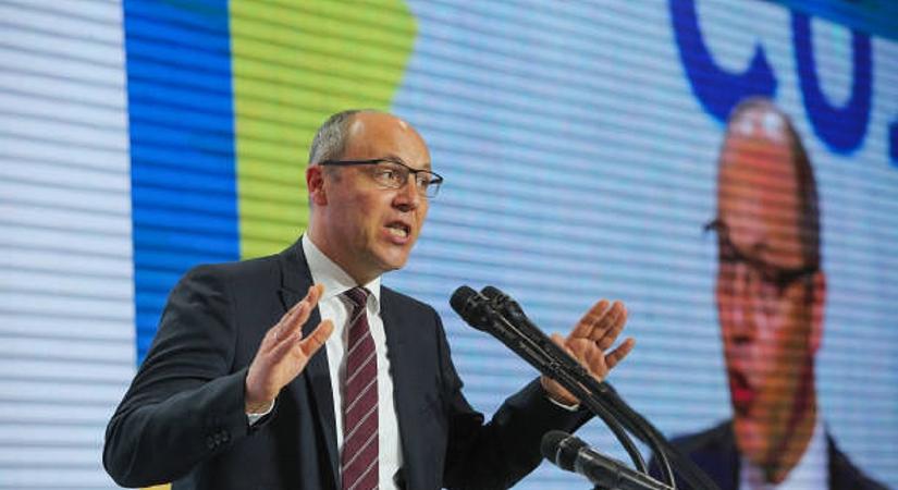 A nyílt utcán lőtték le az ukrán parlament volt elnökét
