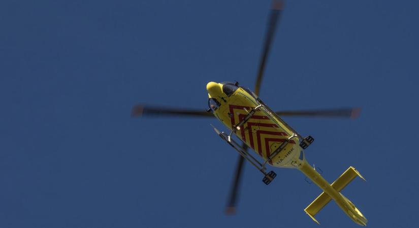 Szörnyű baleset történt, mentőhelikoptert kellett hívni