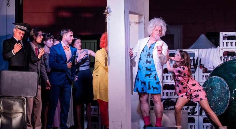 Felvidékre is ellátogat nagy sikerű turnéjával a Gördülő Opera