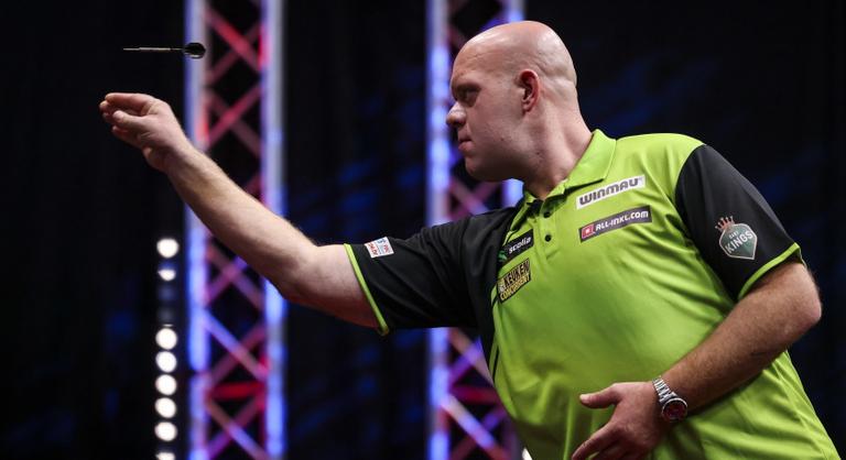 Budapesti dartsőrület: Michael van Gerwen és Nathan Aspinall a gulyás szerelmesei