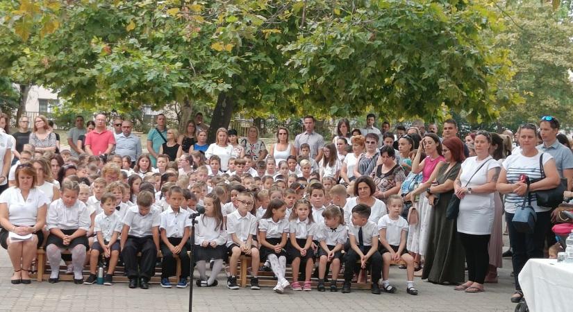 Áldás, békesség – tanévnyitó a Magdában  videó, galéria