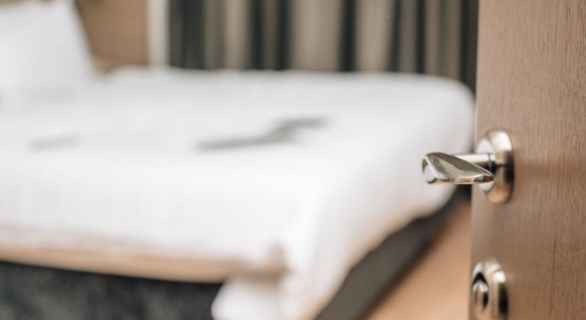 Hátborzongató: ezért szabad csak sötétben belépni a hotelszobába