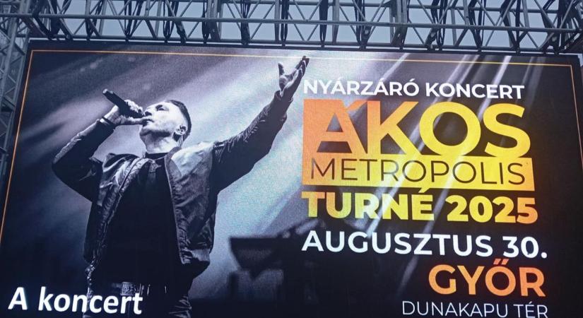 Nyárzáró esős, felhős időben - Megtartják az Ákos koncertet Győrben