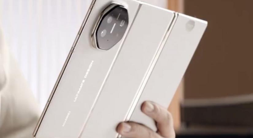 Megkezdődött az előregisztráció a háromfelé hajlítható Huawei Mate XTs-re