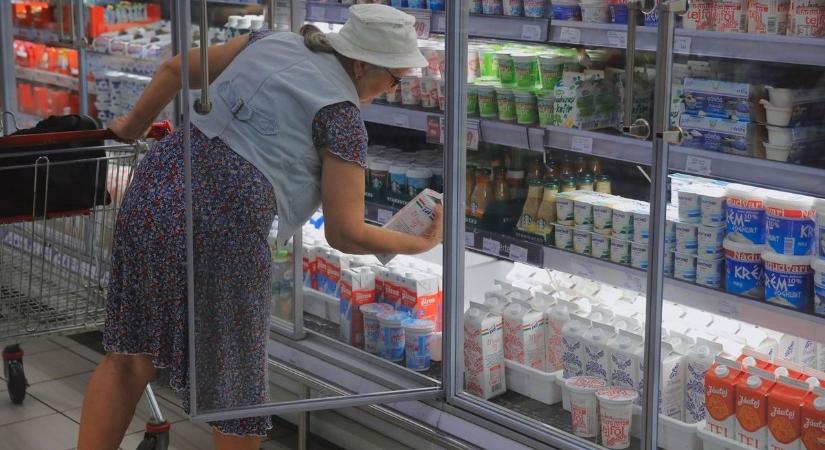 Katonai konvojok vonultak a legolcsóbb élelmiszerekért