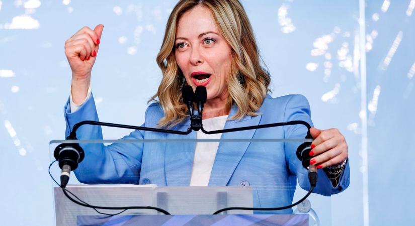 Giorgia Meloni undorodik a róla és más nőkről készült gyalázatos fotóktól