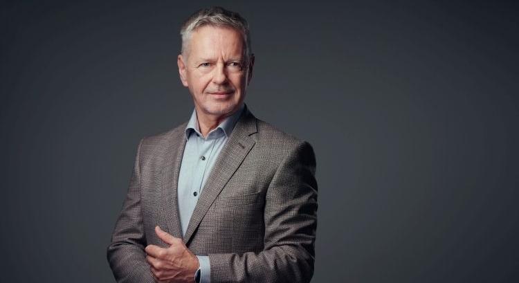 Viharos időkben is irányban: Károlyi László és az ESG-váltás