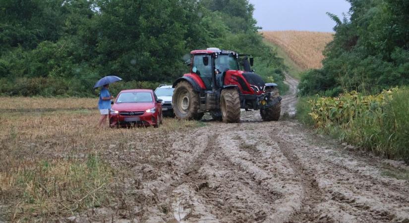 Vihar, mentés és elmaradt programok: így borította fel a hétvégét az eső Tolna vármegyében (videóval)