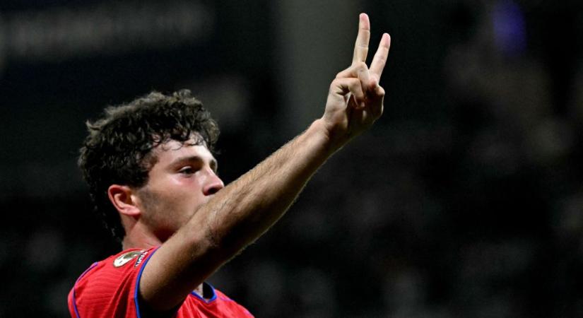 Hét perc alatt két ollózós gólt szerzett a PSG játékosa