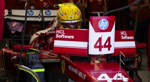 Hamilton: Okos döntés lenne eltérő stratégián futni