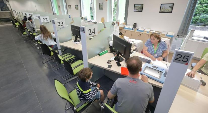 A közigazgatásban dolgozók sem érezhetik magukat biztonságban
