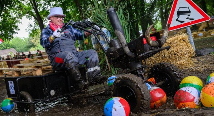 Sört és benzint nem sajnálva robogtak a roták Sárosdon