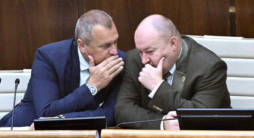 Mégis elhalasztaná a koalíció a helyi és a megyei önkormányzati választások időpontját, legalábbis Huliak szerint