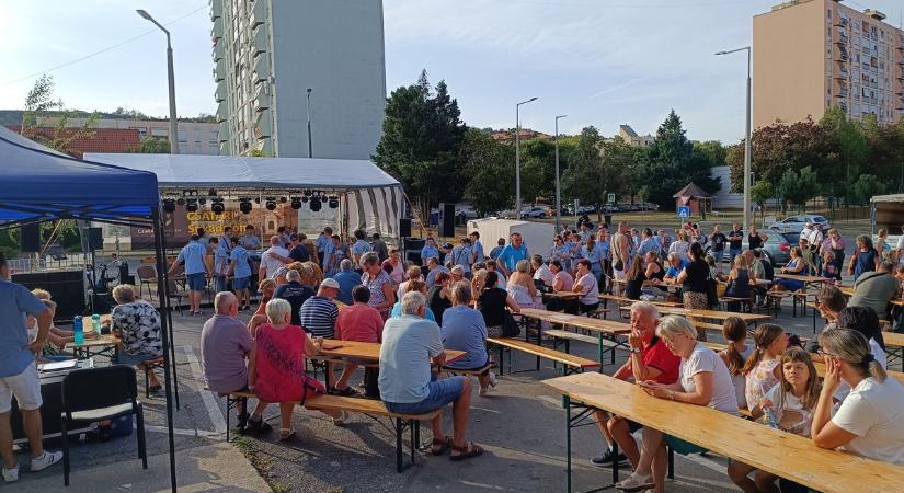 A fergeteges péntek után elmosta a vihar Szekszárdon a nagy bulit