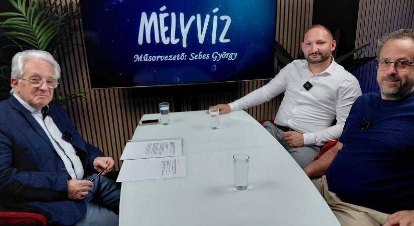 Egy normális országban a honvédelmi miniszter már nem ülne a helyén