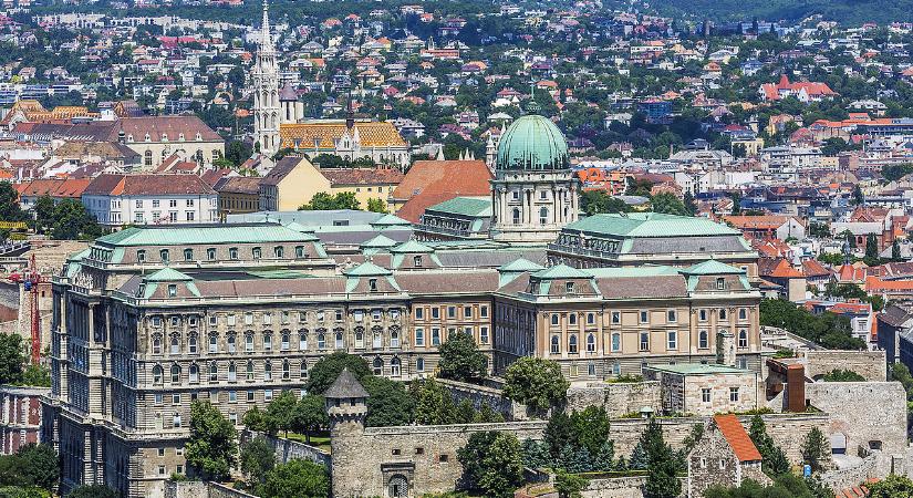 Nem kapkodnak az állami belvárosi paloták után, pedig luxusszállodák is lehetnének