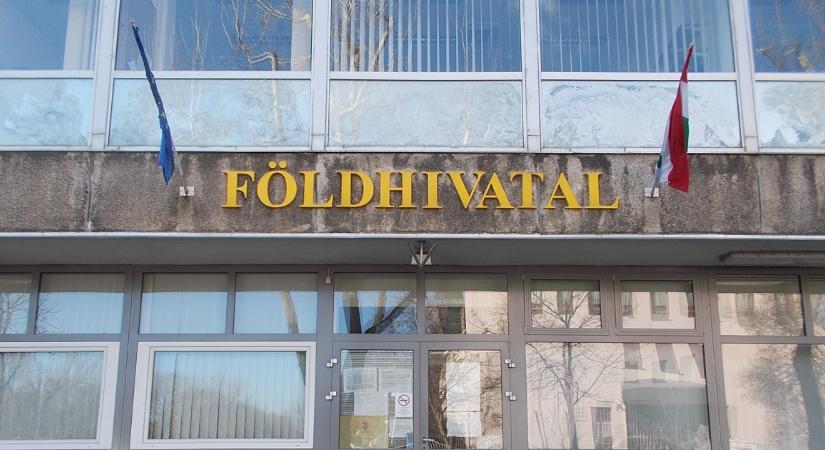 Figyelem! Egy hétre leáll a budapesti földhivatal
